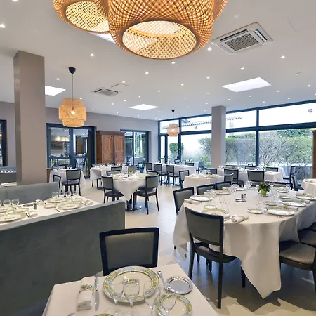 Soleil Et Jardin 3* Солез